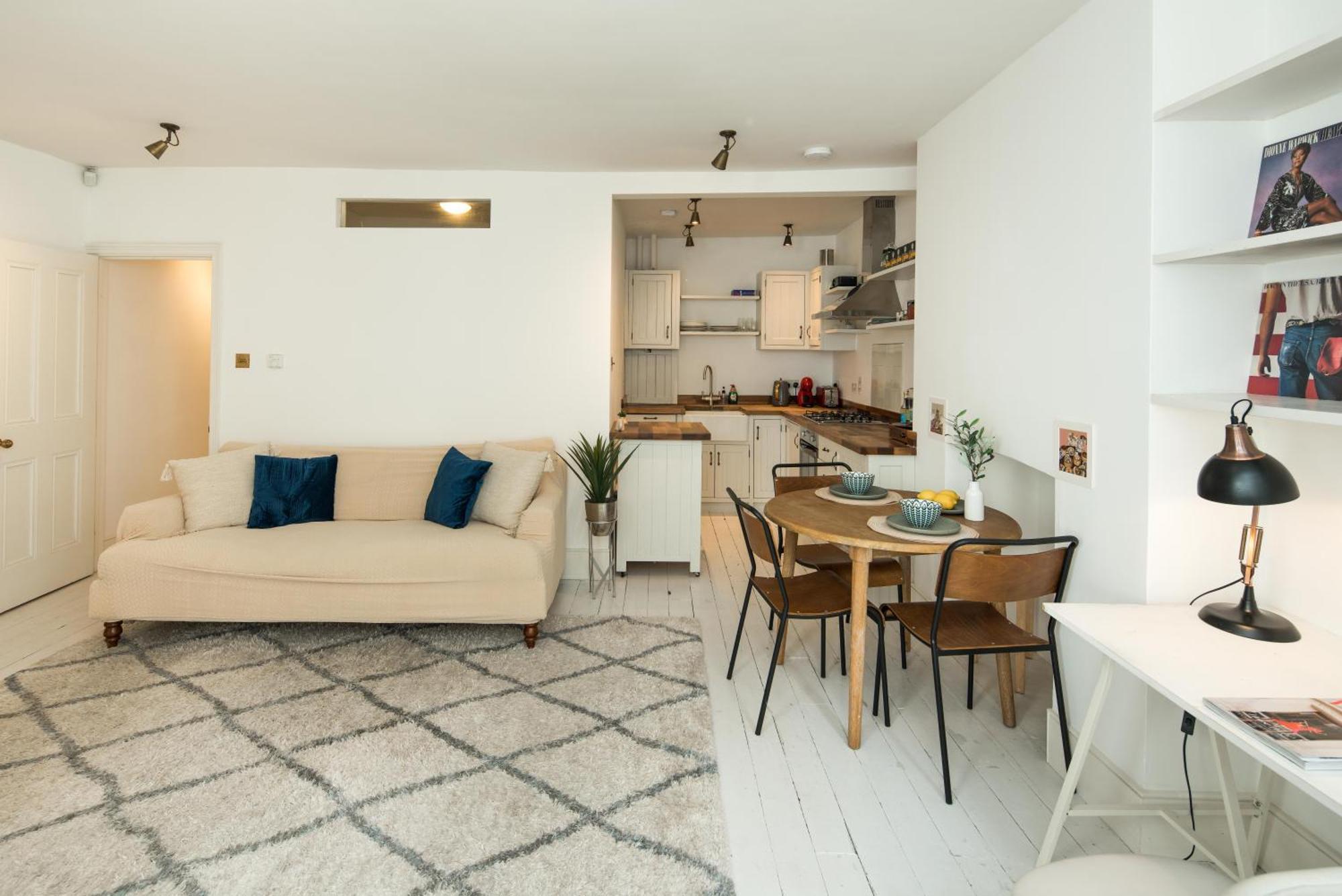 Charming 2-Bed Flat In The Heart Of Nottinghill - Steps From Portobello Rd Market And Nottinghill Bookshop Apartment London Bagian luar foto