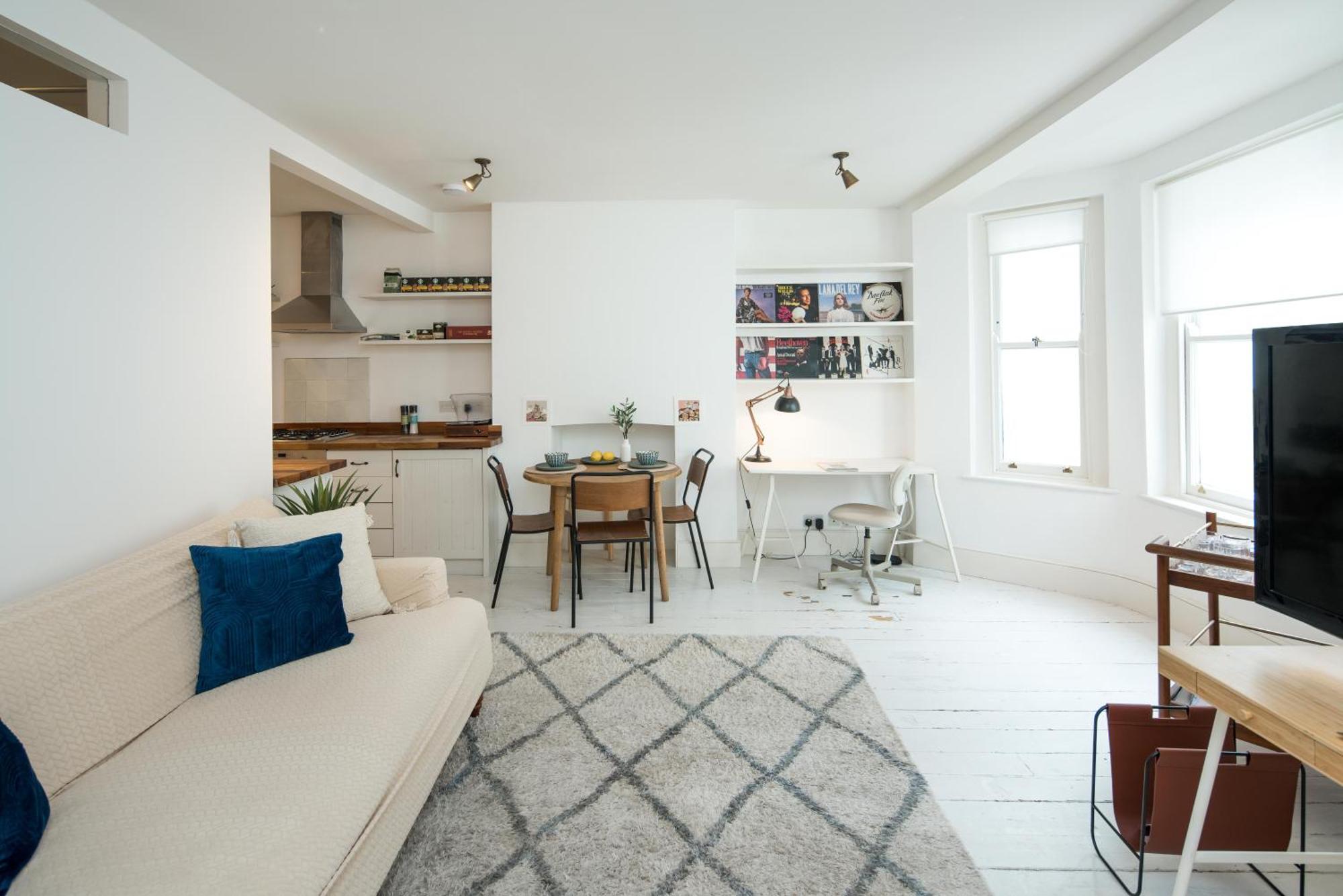 Charming 2-Bed Flat In The Heart Of Nottinghill - Steps From Portobello Rd Market And Nottinghill Bookshop Apartment London Bagian luar foto